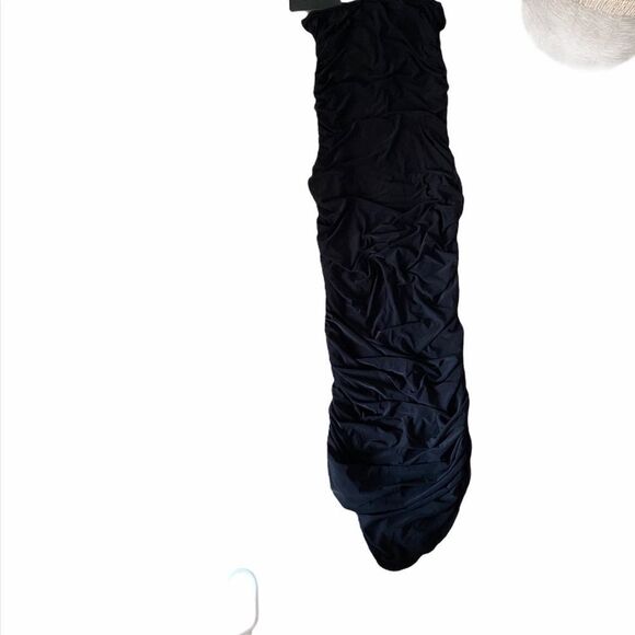 NWT Pretty Little Thing Ruched Strapless Dress 6 - Picture 4 of 5